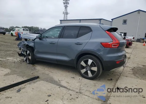 2021 Volvo Xc40 T5 Momentum z USA, uszkodzony, nr VIN YV4162UK7M2563404